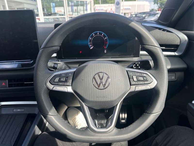 2026 (26) VOLKSWAGEN T-ROC 1.5 eTSI 150 R-Line 5dr DSG 5717771