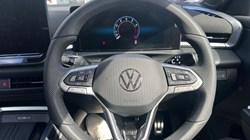 2026 (26) VOLKSWAGEN T-ROC 1.5 eTSI 150 R-Line 5dr DSG 5717771