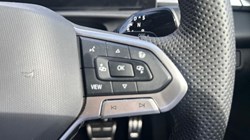 2026 (26) VOLKSWAGEN T-ROC 1.5 eTSI 150 R-Line 5dr DSG 5717773