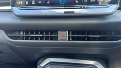 2026 (26) VOLKSWAGEN T-ROC 1.5 eTSI 150 R-Line 5dr DSG 5717778