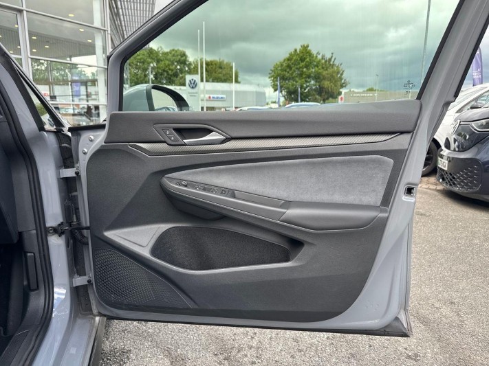 2023 (73) VOLKSWAGEN GOLF 1.5 TSI R-Line 5dr 5682036