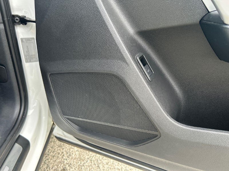 2020 (69) AUDI Q3 35 TDI Quattro Sport 5dr 5718136