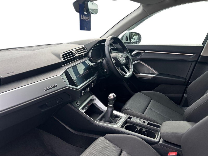 2020 (69) AUDI Q3 35 TDI Quattro Sport 5dr 5718125