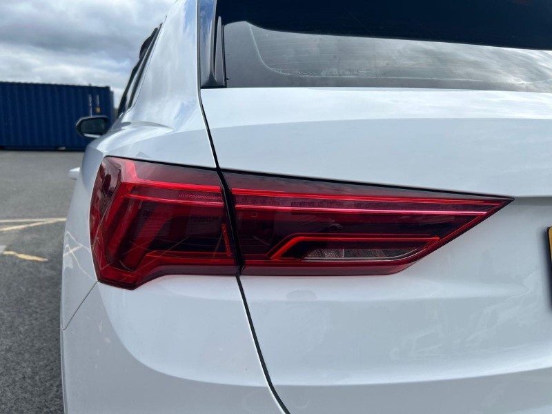 2020 (69) AUDI Q3 35 TDI Quattro Sport 5dr 5718163