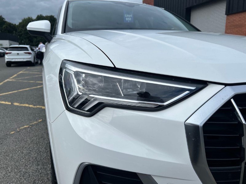 2020 (69) AUDI Q3 35 TDI Quattro Sport 5dr 5718160
