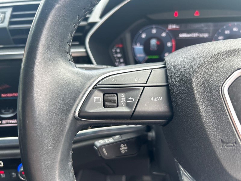 2020 (69) AUDI Q3 35 TDI Quattro Sport 5dr 5718142