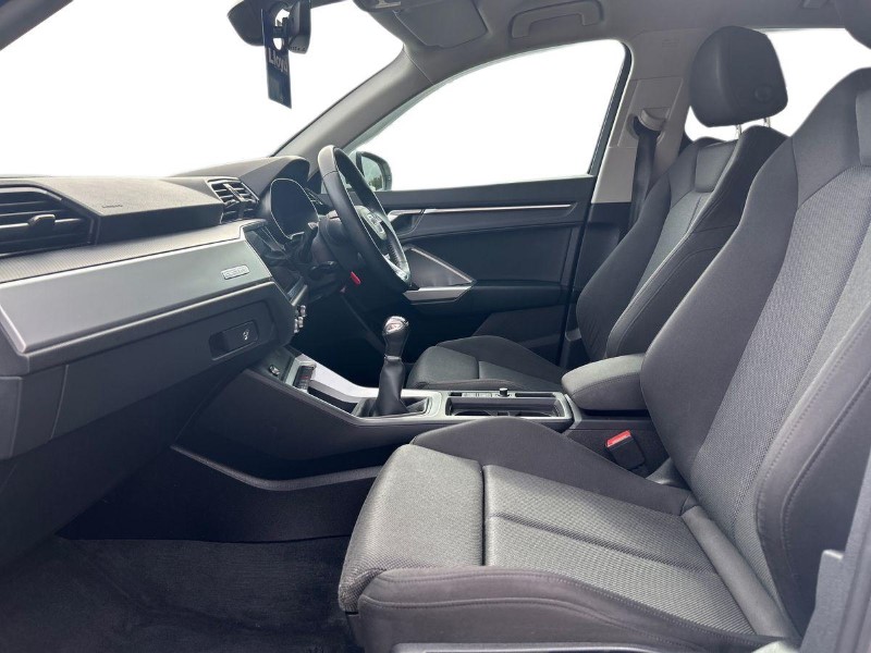2020 (69) AUDI Q3 35 TDI Quattro Sport 5dr 5718130