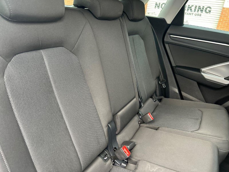 2020 (69) AUDI Q3 35 TDI Quattro Sport 5dr 5718154