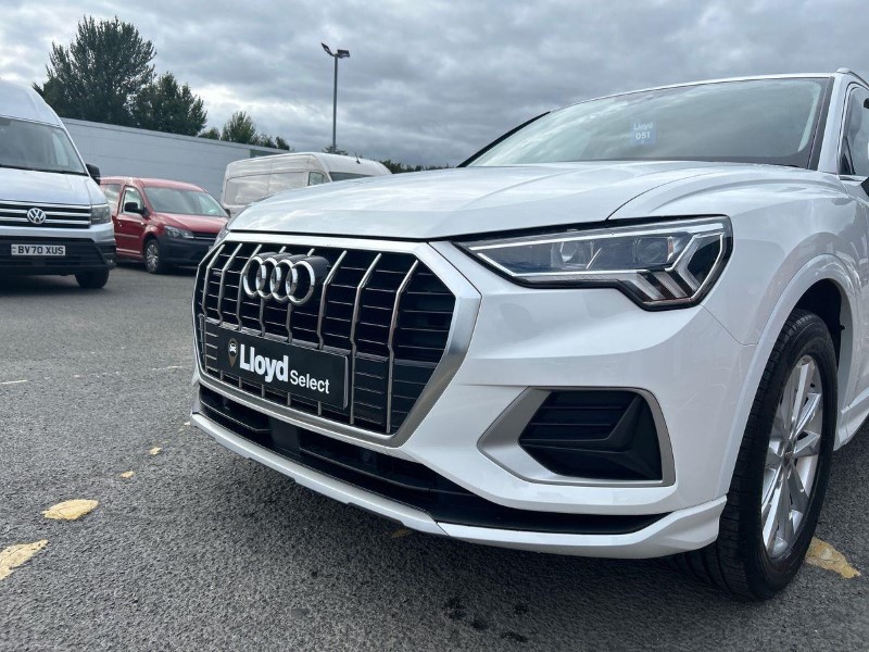 2020 (69) AUDI Q3 35 TDI Quattro Sport 5dr 5718162