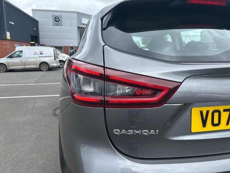 2021 (70) NISSAN QASHQAI 1.3 DiG-T Acenta Premium 5dr 5716333