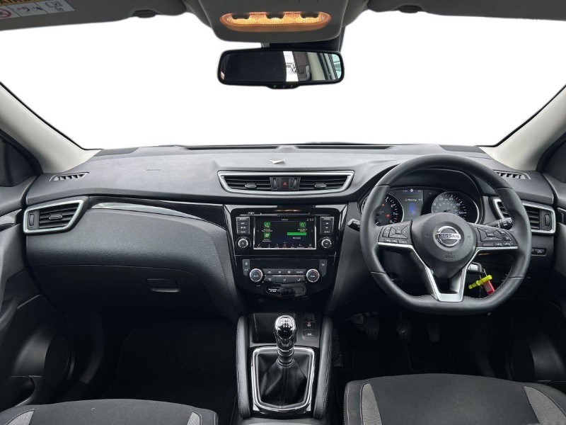2021 (70) NISSAN QASHQAI 1.3 DiG-T Acenta Premium 5dr 5716340