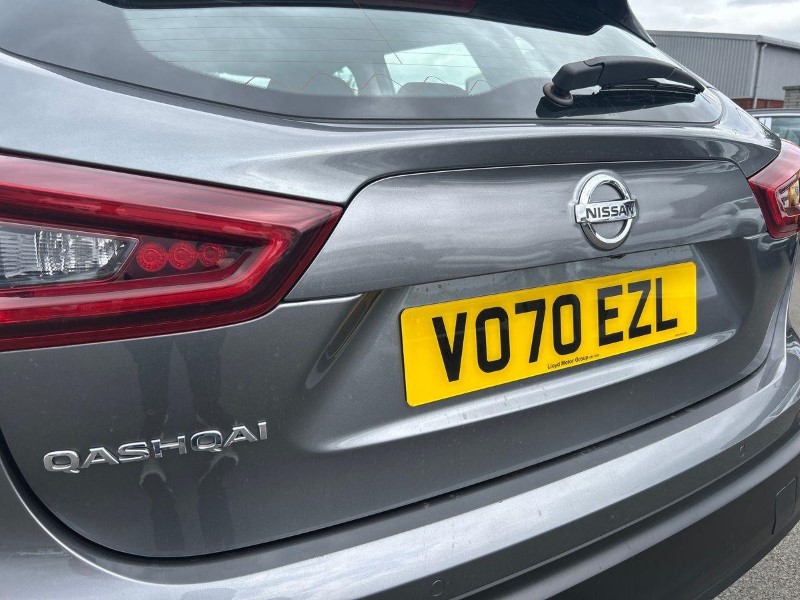 2021 (70) NISSAN QASHQAI 1.3 DiG-T Acenta Premium 5dr 5716335