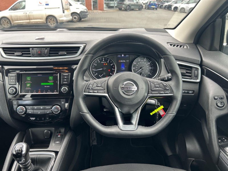 2021 (70) NISSAN QASHQAI 1.3 DiG-T Acenta Premium 5dr 5716351
