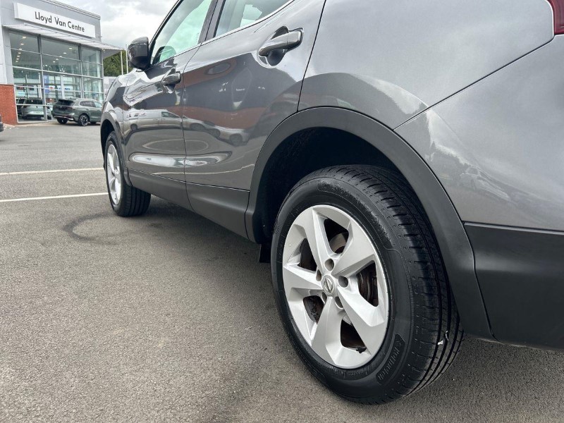 2021 (70) NISSAN QASHQAI 1.3 DiG-T Acenta Premium 5dr 5716329