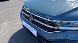 2025 (75) VOLKSWAGEN T-ROC 1.5 TSI R-Line 5dr DSG 5701281