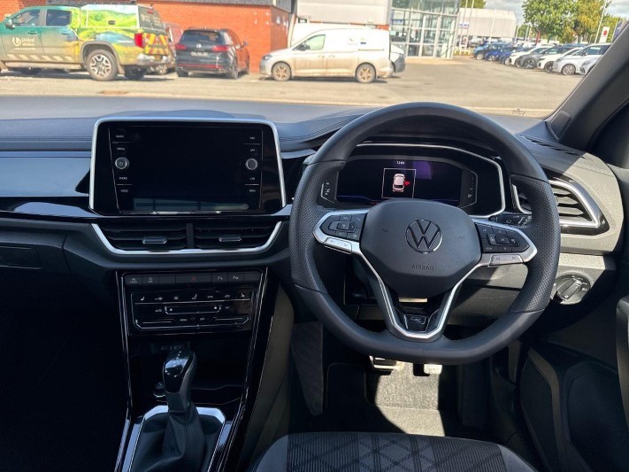 2025 (75) VOLKSWAGEN T-ROC 1.5 TSI R-Line 5dr DSG 5701262