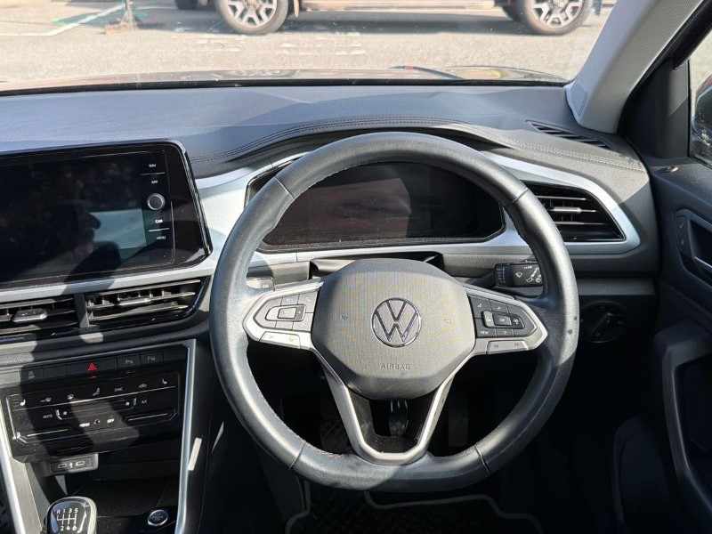2022 (72) VOLKSWAGEN T-ROC 1.0 TSI Life 5dr 5710334