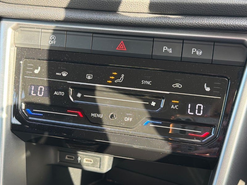 2022 (72) VOLKSWAGEN T-ROC 1.0 TSI Life 5dr 5710339