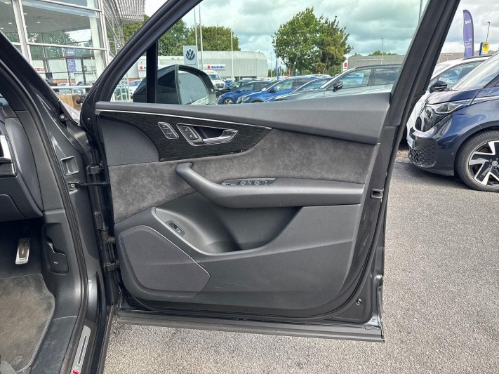 2020 (69) AUDI Q7 45 TDI Quattro Black Edition 5dr Tiptronic 5701935