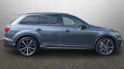 2020 (69) AUDI Q7 45 TDI Quattro Black Edition 5dr Tiptronic 5701925