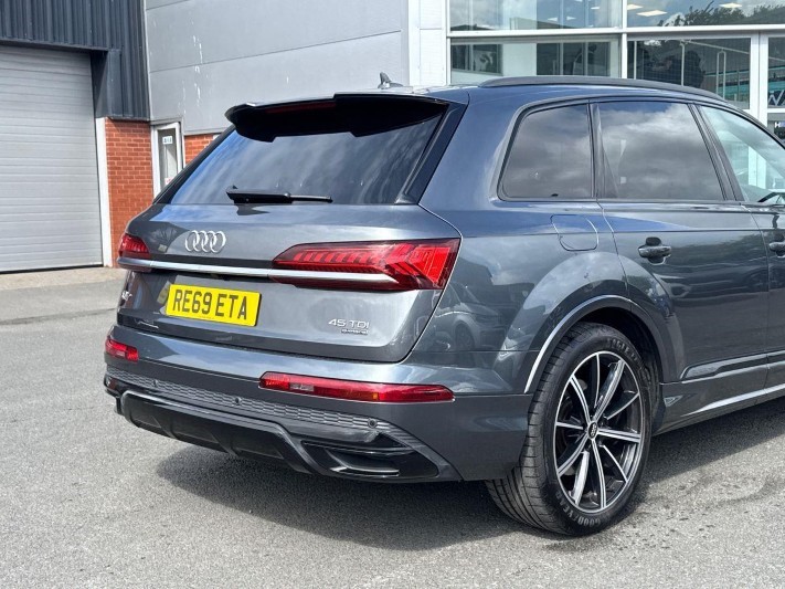 2020 (69) AUDI Q7 45 TDI Quattro Black Edition 5dr Tiptronic 5701967