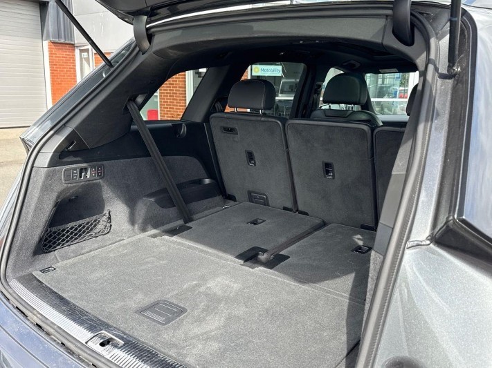 2020 (69) AUDI Q7 45 TDI Quattro Black Edition 5dr Tiptronic 5701959