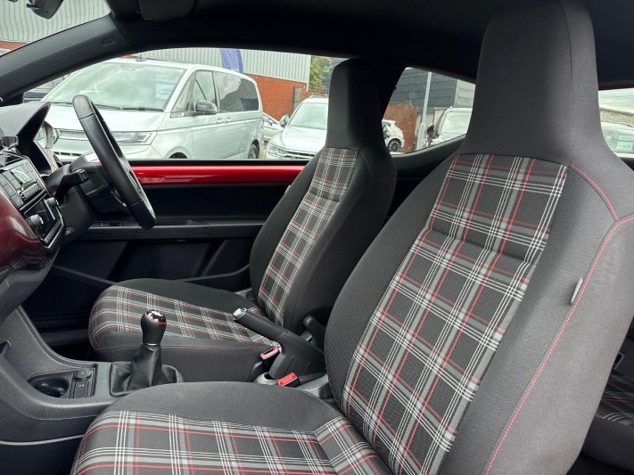 2022 (72) VOLKSWAGEN UP 1.0 115PS Up GTI 3dr 5680413