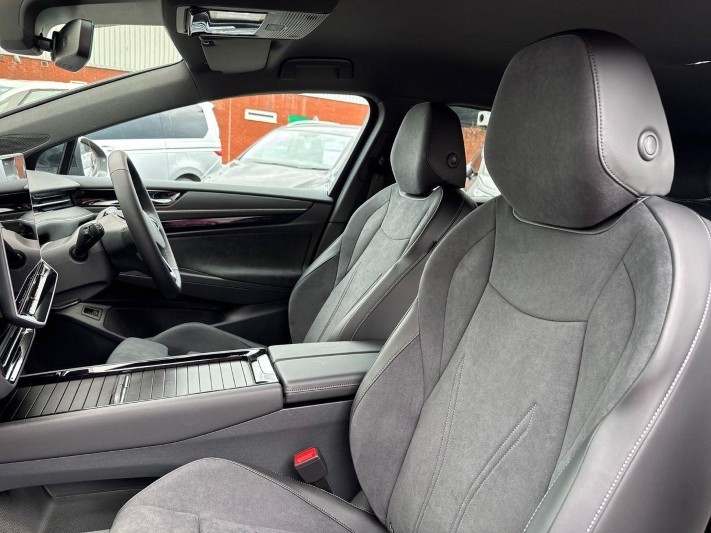 2026 (26) VOLKSWAGEN ID.7 210kW Match Pro Plus 77kWh 5dr Auto 5759351