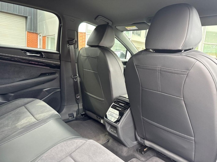 2026 (26) VOLKSWAGEN ID.7 210kW Match Pro Plus 77kWh 5dr Auto 5759371