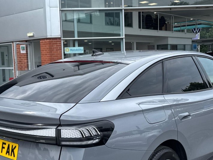 2026 (26) VOLKSWAGEN ID.7 210kW Match Pro Plus 77kWh 5dr Auto 5759355