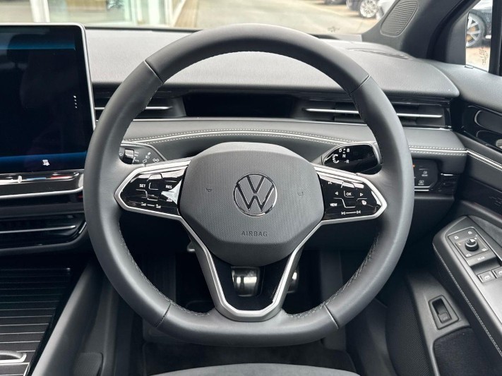 2026 (26) VOLKSWAGEN ID.7 210kW Match Pro Plus 77kWh 5dr Auto 5759335