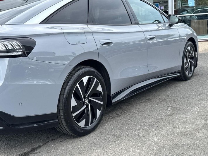 2026 (26) VOLKSWAGEN ID.7 210kW Match Pro Plus 77kWh 5dr Auto 5759356