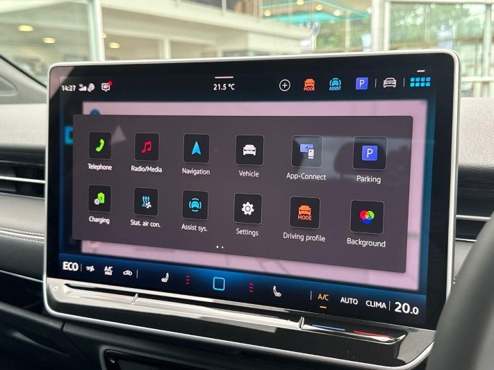2026 (26) VOLKSWAGEN ID.7 210kW Match Pro Plus 77kWh 5dr Auto 5759340