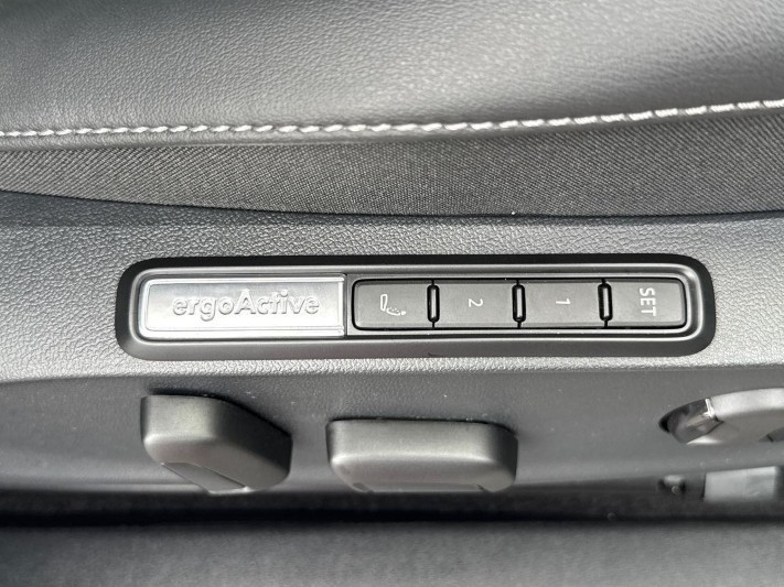2026 (26) VOLKSWAGEN ID.7 210kW Match Pro Plus 77kWh 5dr Auto 5759376