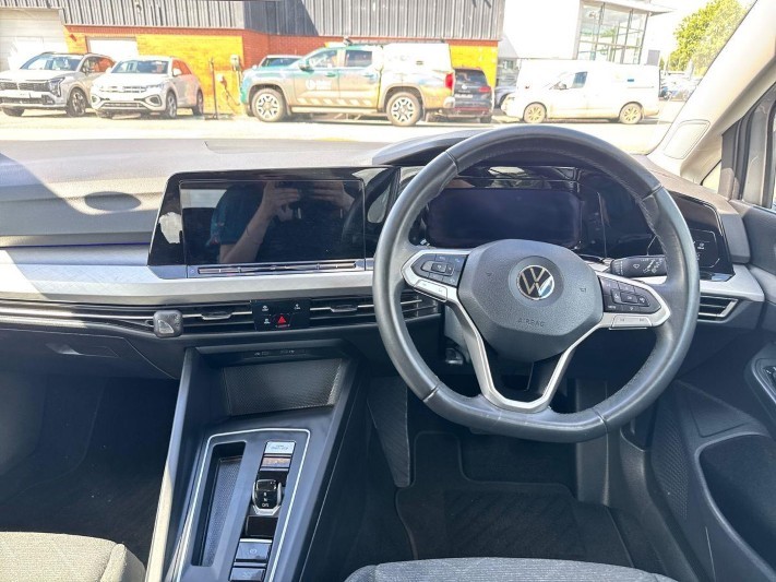 2021 (71) VOLKSWAGEN GOLF 1.5 eTSI 150 Life 5dr DSG 5700415
