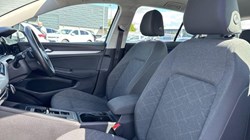 2021 (71) VOLKSWAGEN GOLF 1.5 eTSI 150 Life 5dr DSG 5700427
