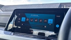 2021 (71) VOLKSWAGEN GOLF 1.5 eTSI 150 Life 5dr DSG 5700420