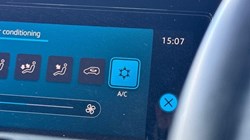 2021 (71) VOLKSWAGEN GOLF 1.5 eTSI 150 Life 5dr DSG 5700422