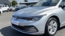 2021 (71) VOLKSWAGEN GOLF 1.5 eTSI 150 Life 5dr DSG 5700435