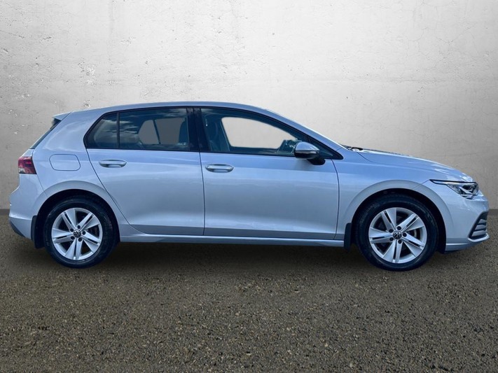 2021 (71) VOLKSWAGEN GOLF 1.5 eTSI 150 Life 5dr DSG 5700395