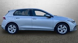 2021 (71) VOLKSWAGEN GOLF 1.5 eTSI 150 Life 5dr DSG 5700395