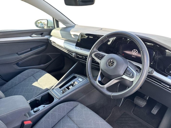 2021 (71) VOLKSWAGEN GOLF 1.5 eTSI 150 Life 5dr DSG 5700397