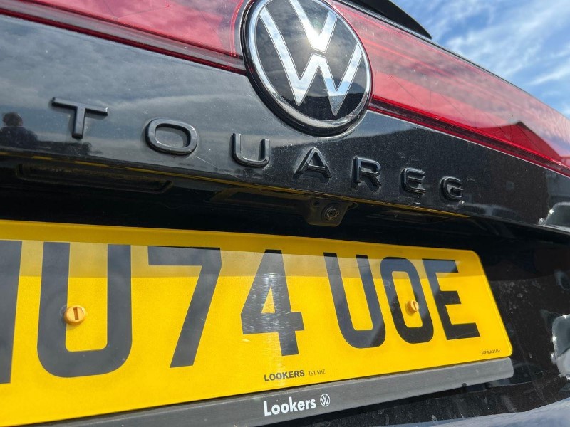 2024 (74) VOLKSWAGEN TOUAREG 3.0 V6 TDI 4Motion 286 Black Edition 5dr Tip Auto 5713273