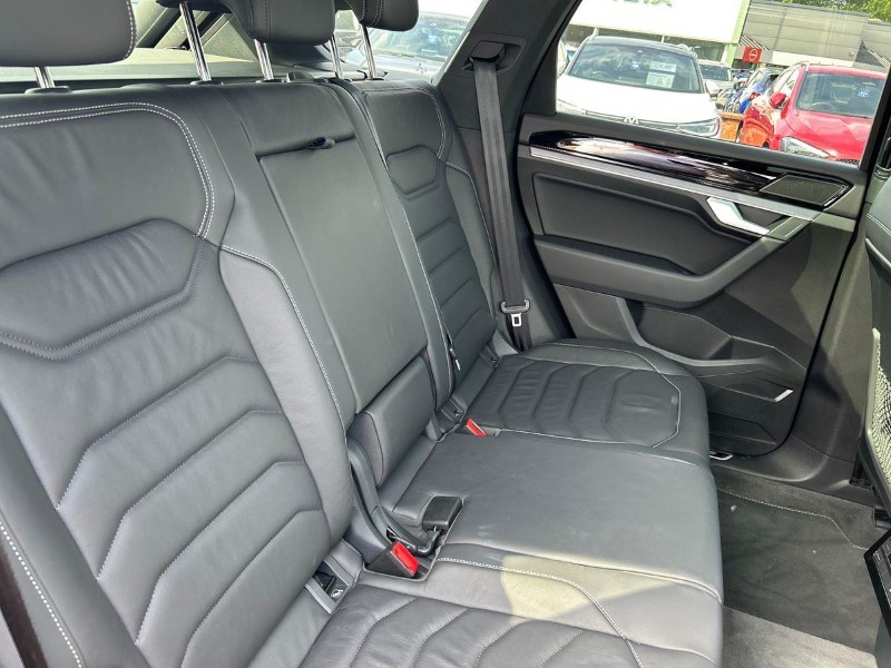 2024 (74) VOLKSWAGEN TOUAREG 3.0 V6 TDI 4Motion 286 Black Edition 5dr Tip Auto 5713261