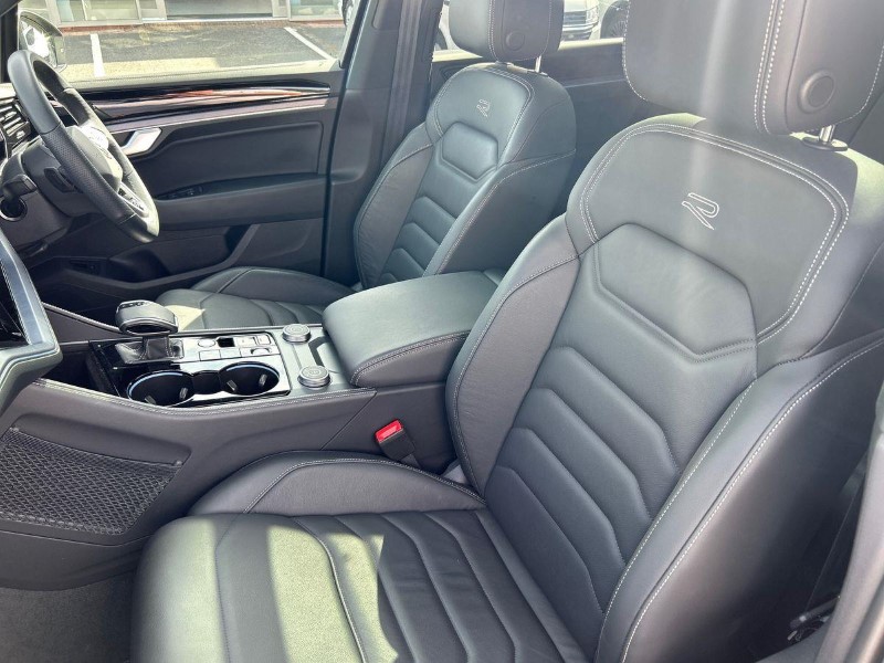 2024 (74) VOLKSWAGEN TOUAREG 3.0 V6 TDI 4Motion 286 Black Edition 5dr Tip Auto 5713262