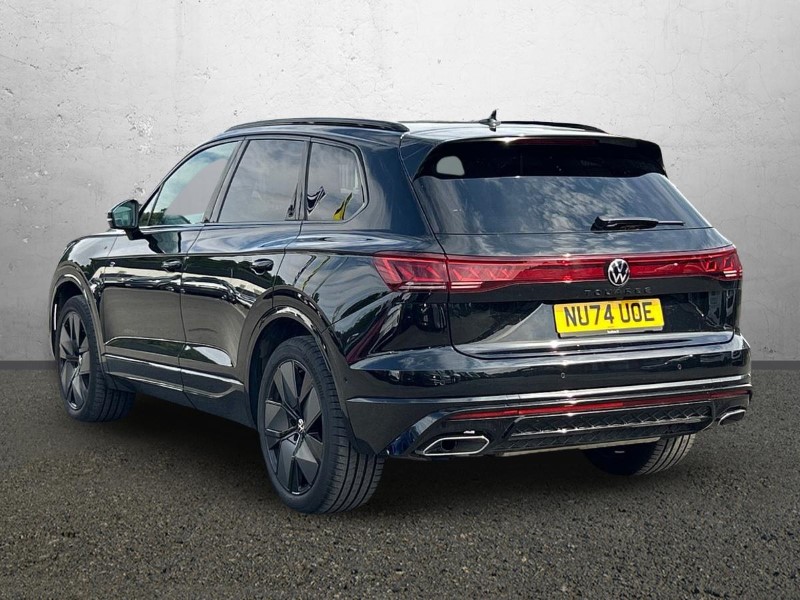 2024 (74) VOLKSWAGEN TOUAREG 3.0 V6 TDI 4Motion 286 Black Edition 5dr Tip Auto 5713229