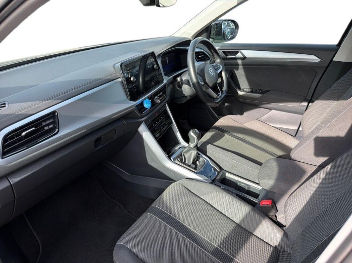 2022 (72) VOLKSWAGEN T-ROC 1.0 TSI Life 5dr