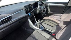 2022 (72) VOLKSWAGEN T-ROC 1.0 TSI Life 5dr 5719357