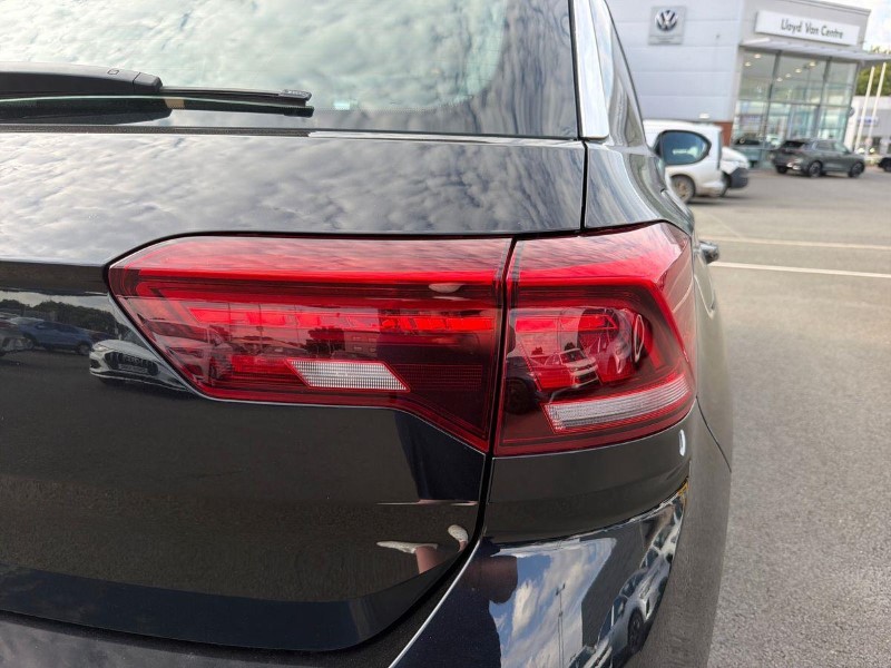 2022 (72) VOLKSWAGEN T-ROC 1.0 TSI Life 5dr 5714211