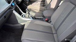 2022 (72) VOLKSWAGEN T-ROC 1.0 TSI Life 5dr 5719362